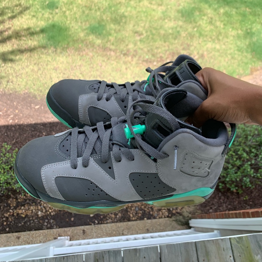 Jordan 6s - Picture 2 of 5
